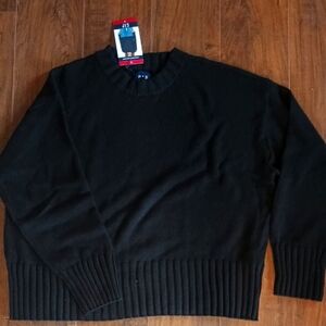 GAP Women's Black Crewneck Sweater
